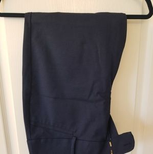 EUC Loft Riviera Crops Julie Fit (curvy)